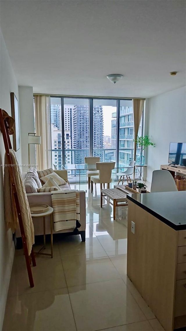 79 SW 12th St , Unit 3711-S, Miami, FL 33130 Photo