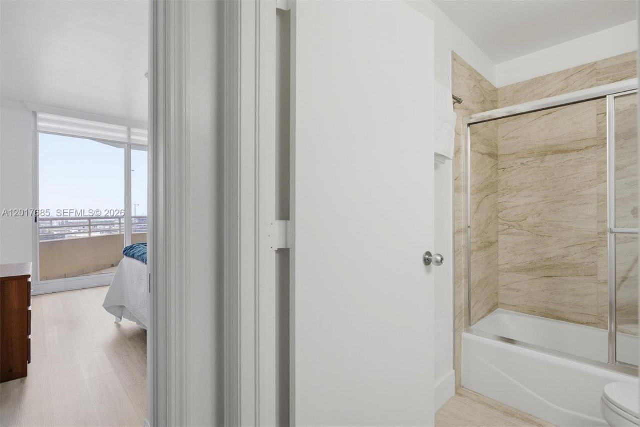 888 Brickell Key Dr , Unit 2010, Miami, FL 33131 Photo