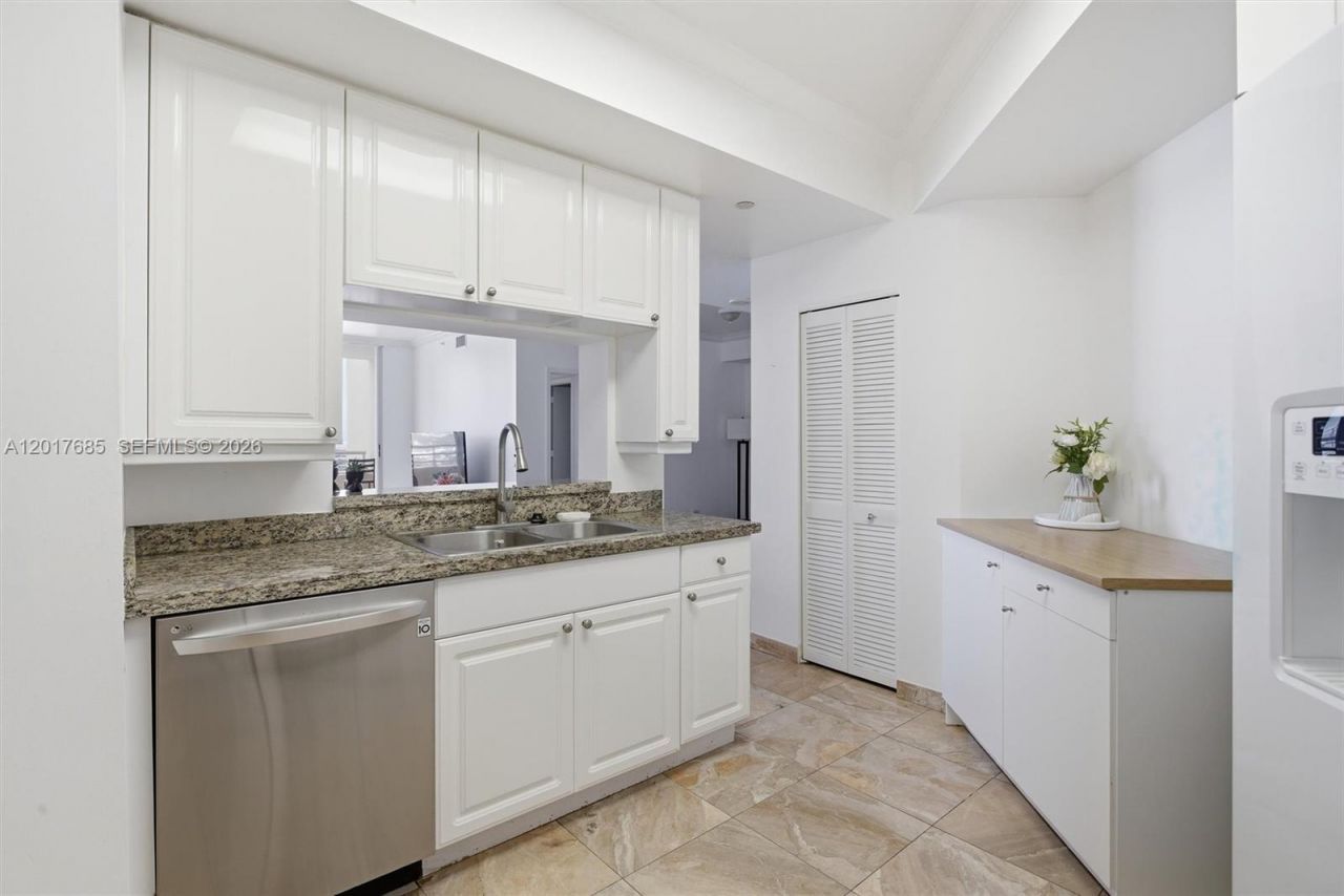 888 Brickell Key Dr , Unit 2010, Miami, FL 33131 Photo