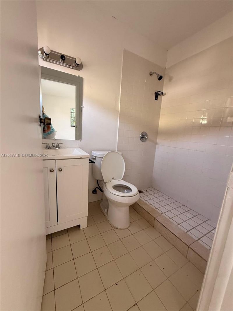 42 NW 66th St , Miami, FL 33150 Photo