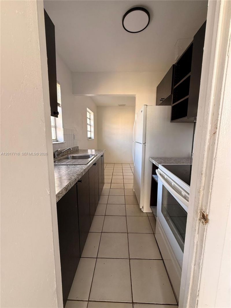 42 NW 66th St , Miami, FL 33150 Photo
