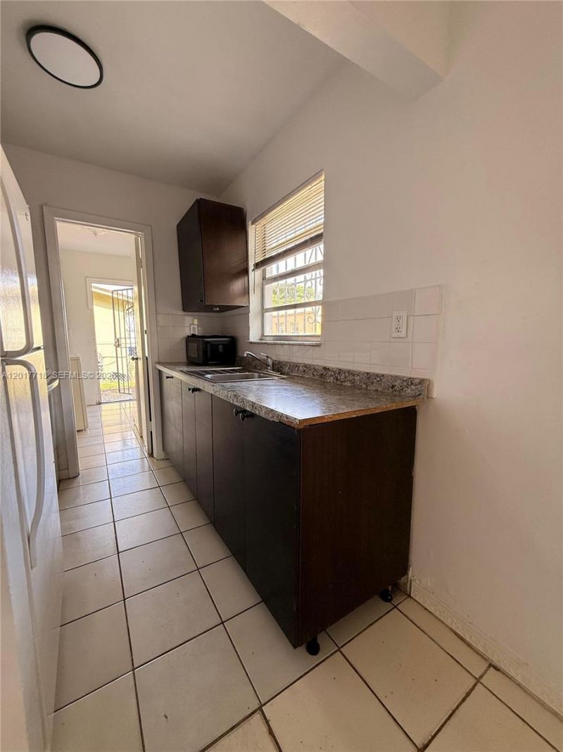 42 NW 66th St , Miami, FL 33150 Photo