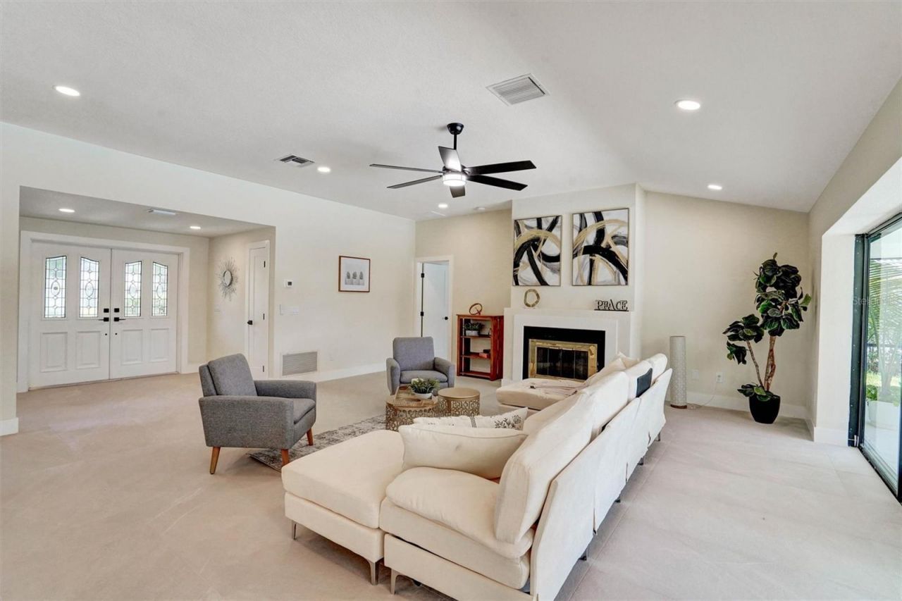 1627 Farrier Trail, Clearwater, FL 33765 Photo