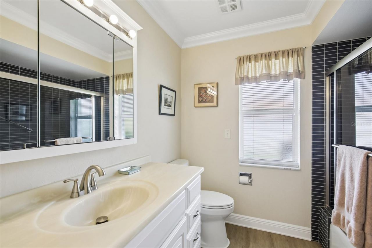 530 Magellan Drive, Sarasota, FL 34243 Photo