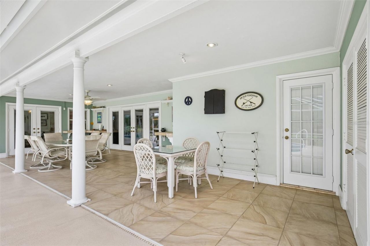 530 Magellan Drive, Sarasota, FL 34243 Photo