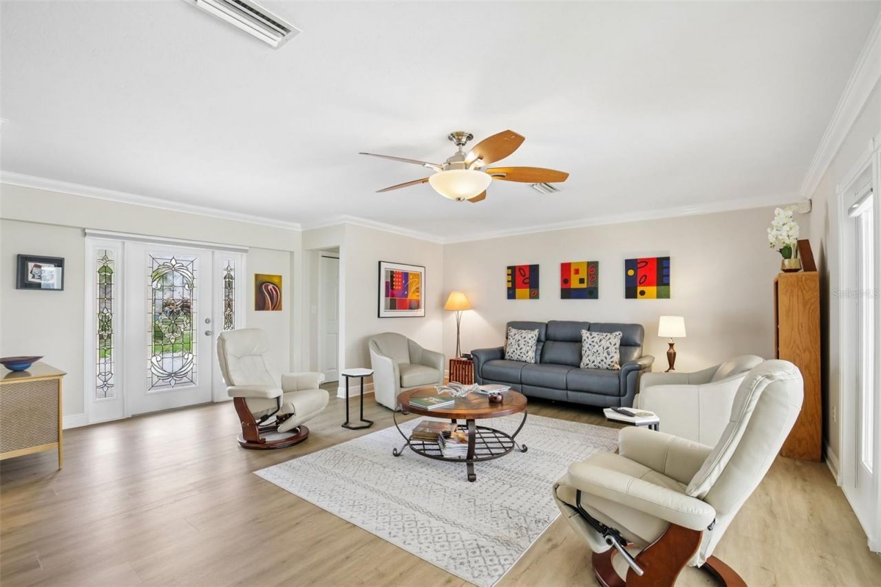 530 Magellan Drive, Sarasota, FL 34243 Photo
