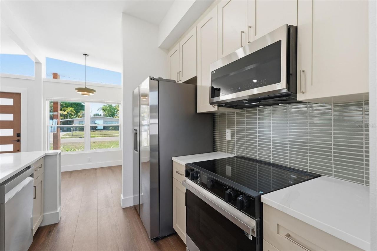 2989 Greenbriar Street, Sarasota, FL 34237 Photo