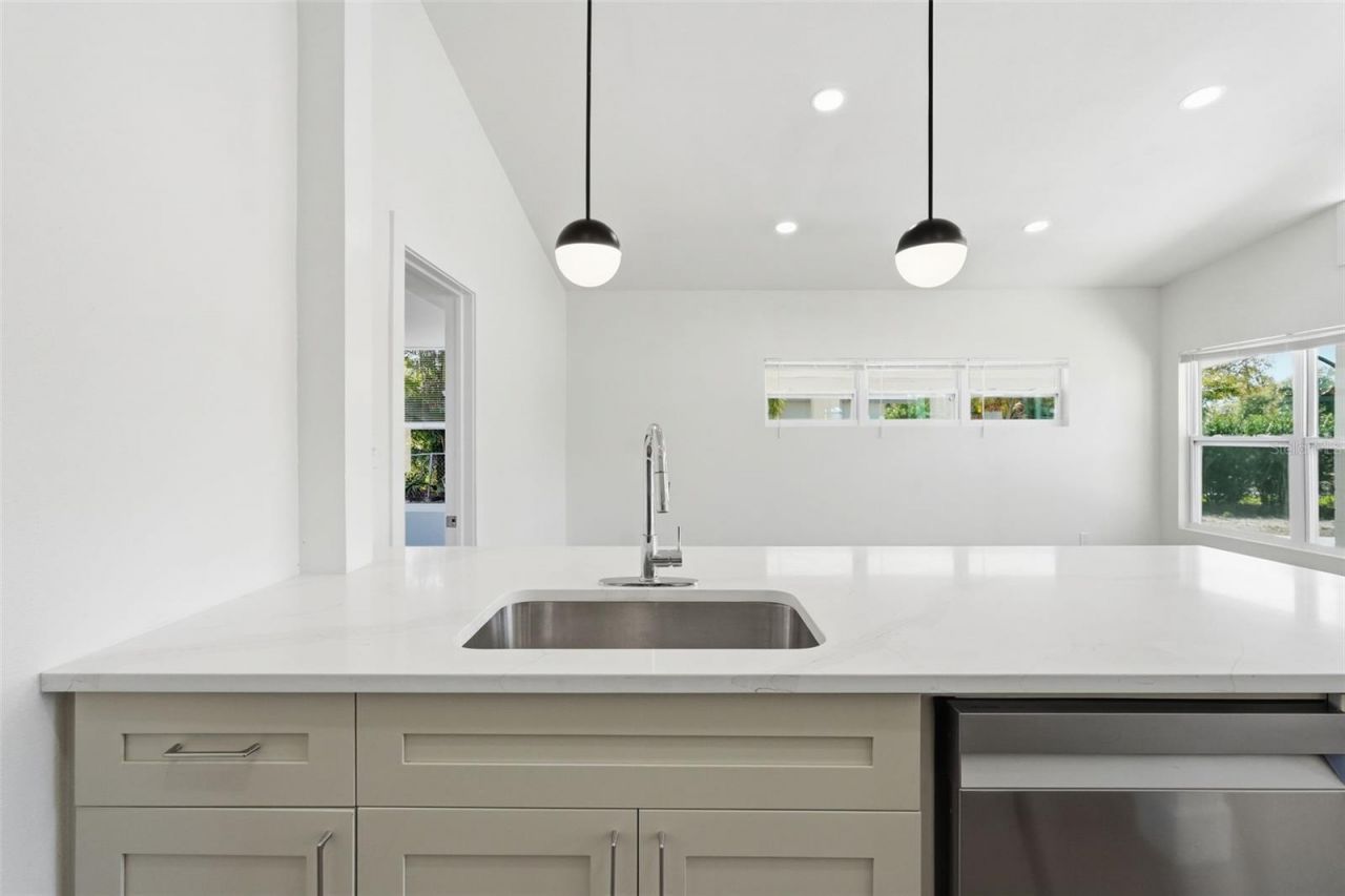 2989 Greenbriar Street, Sarasota, FL 34237 Photo