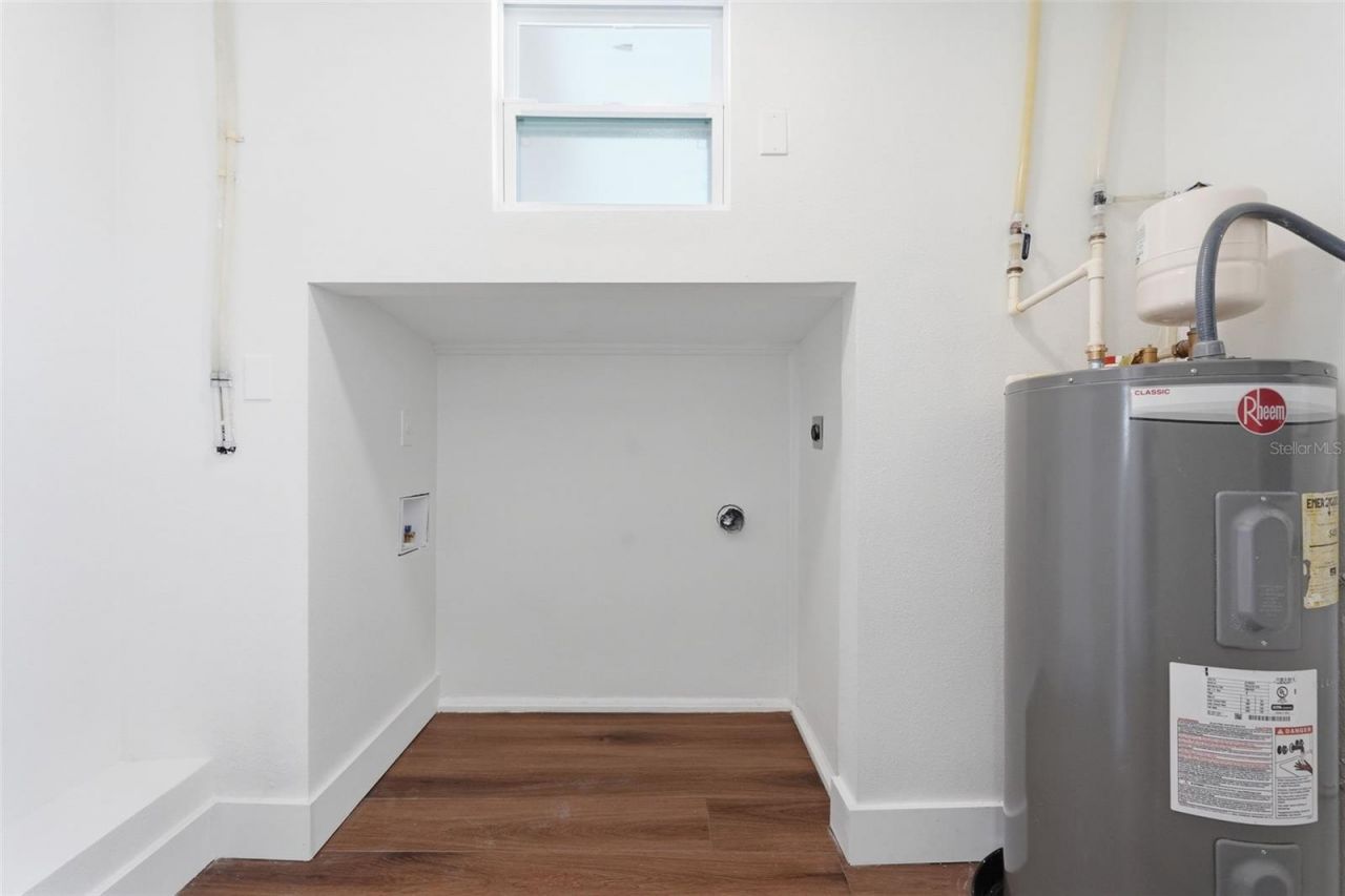 2989 Greenbriar Street, Sarasota, FL 34237 Photo