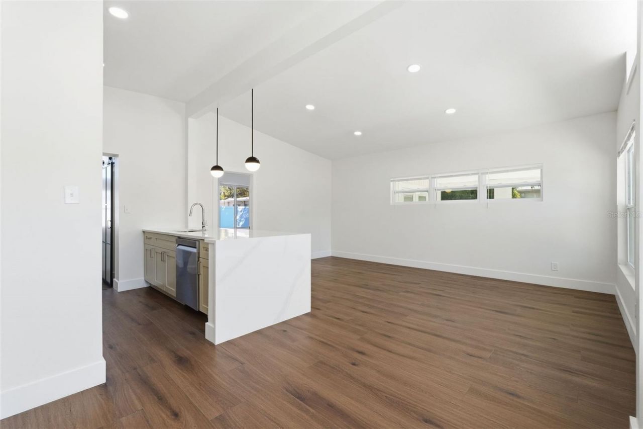 2989 Greenbriar Street, Sarasota, FL 34237 Photo