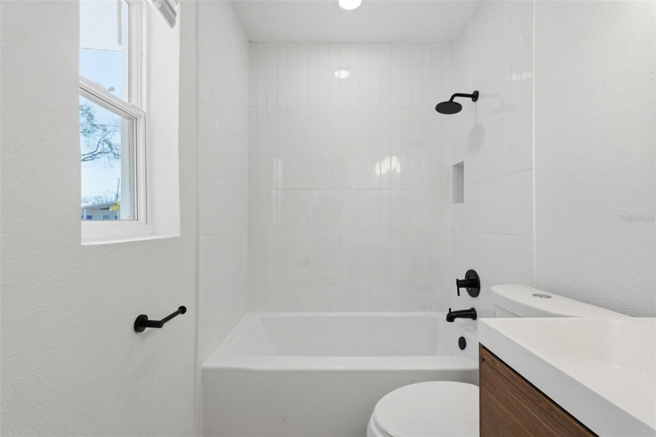 2989 Greenbriar Street, Sarasota, FL 34237 Photo
