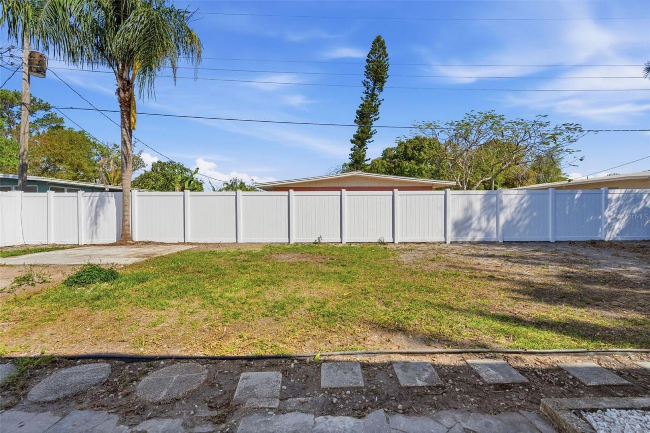 2989 Greenbriar Street, Sarasota, FL 34237 Photo