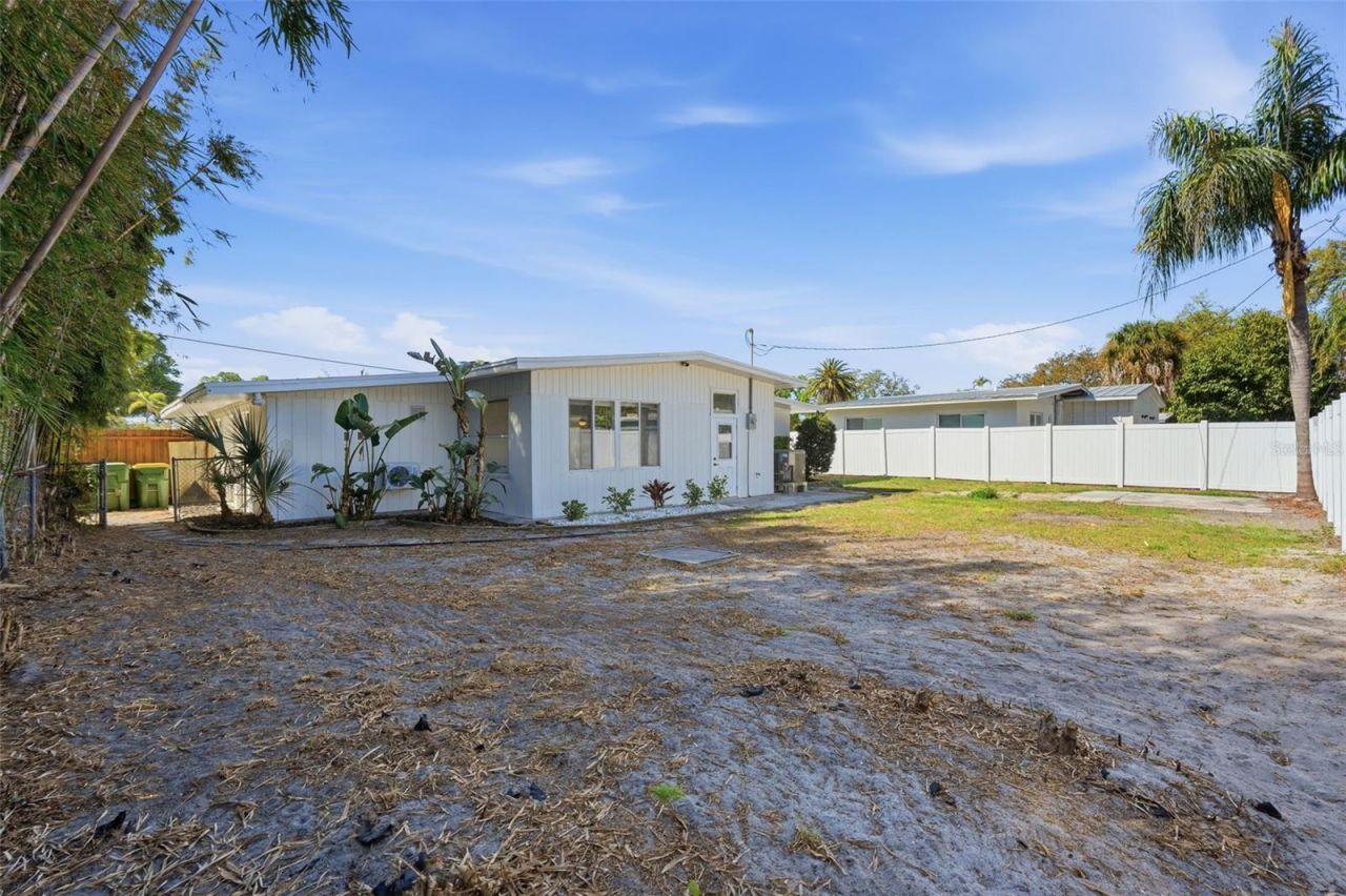 2989 Greenbriar Street, Sarasota, FL 34237 Photo