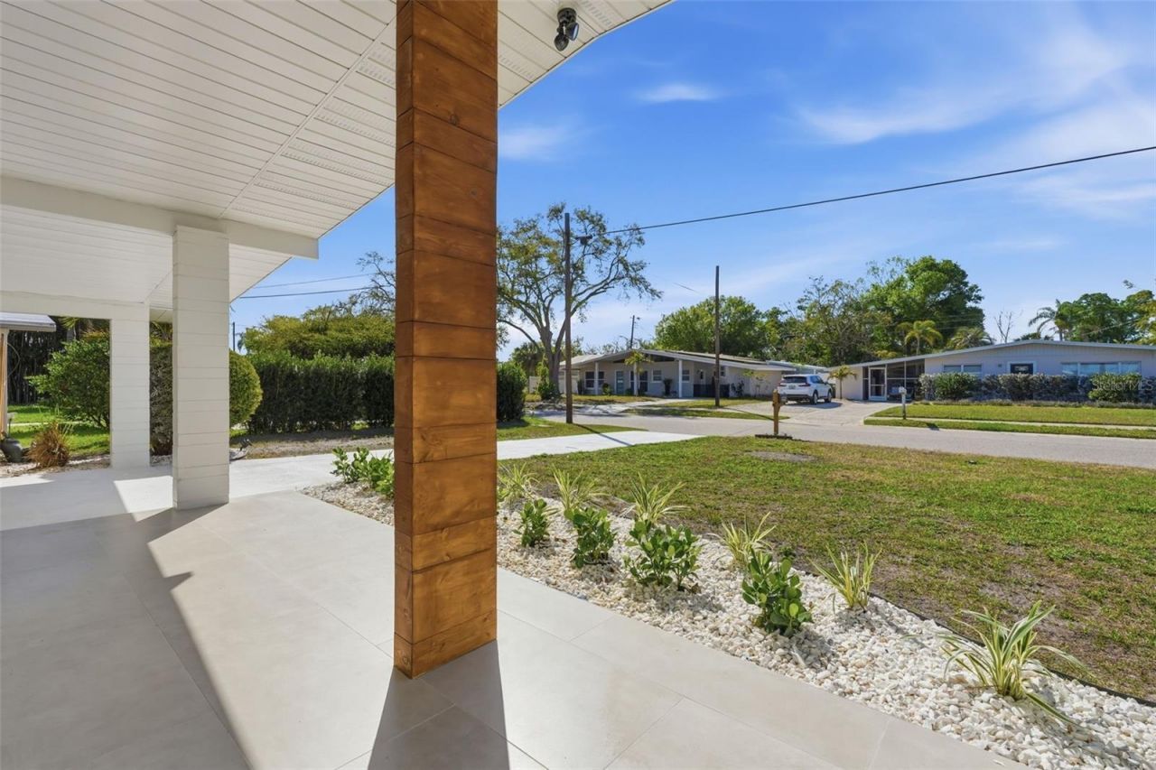 2989 Greenbriar Street, Sarasota, FL 34237 Photo