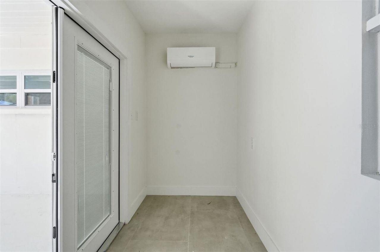 2989 Greenbriar Street, Sarasota, FL 34237 Photo