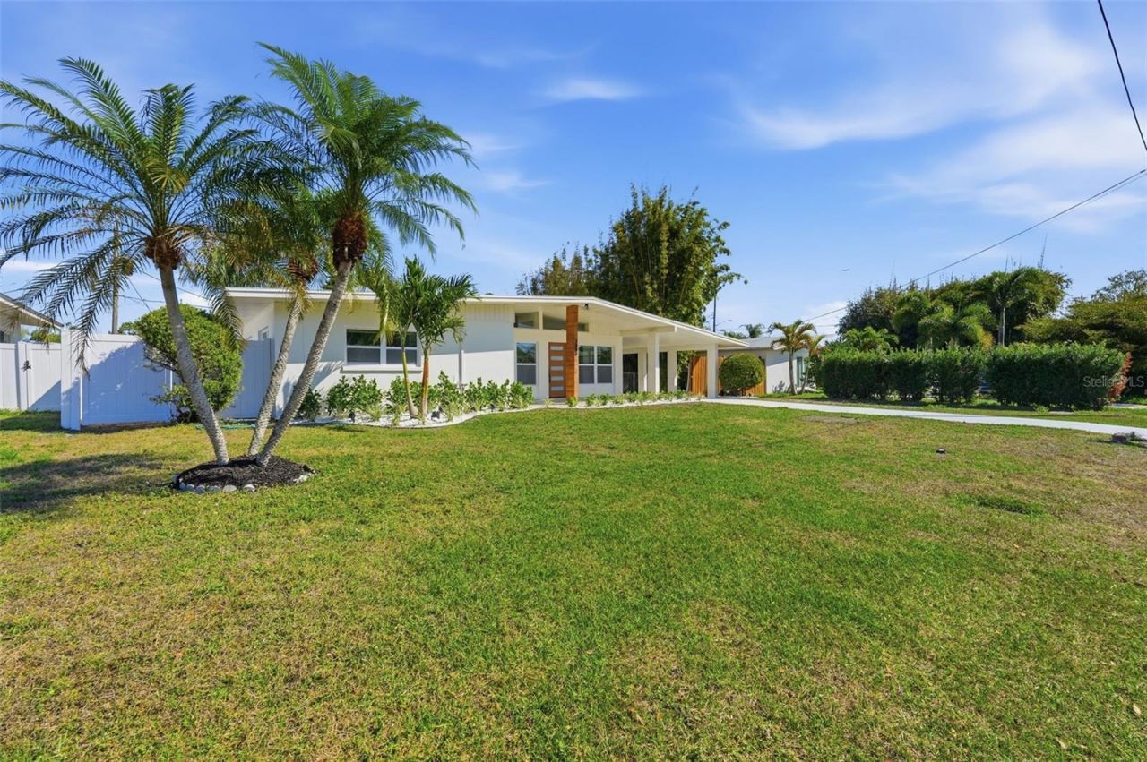 2989 Greenbriar Street, Sarasota, FL 34237 Photo
