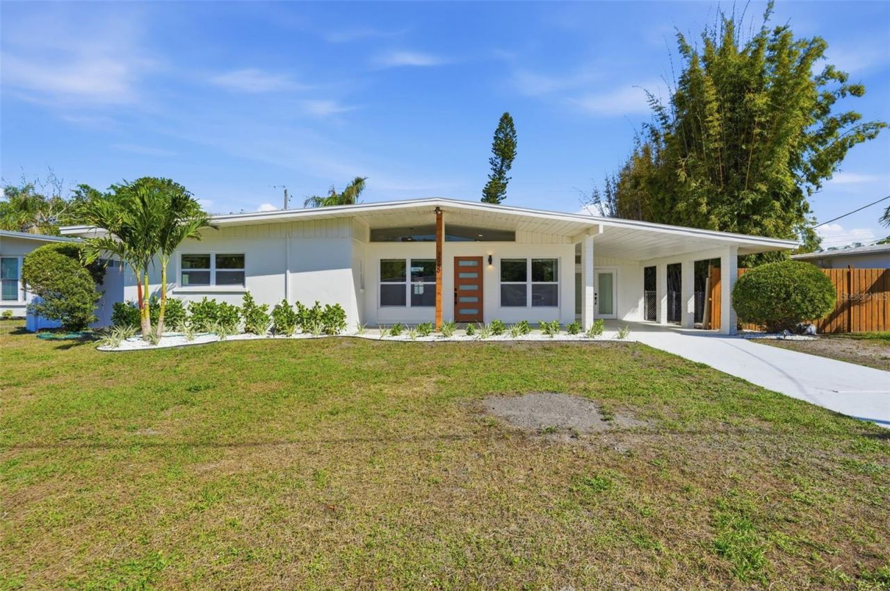 2989 Greenbriar Street, Sarasota, FL 34237 Photo