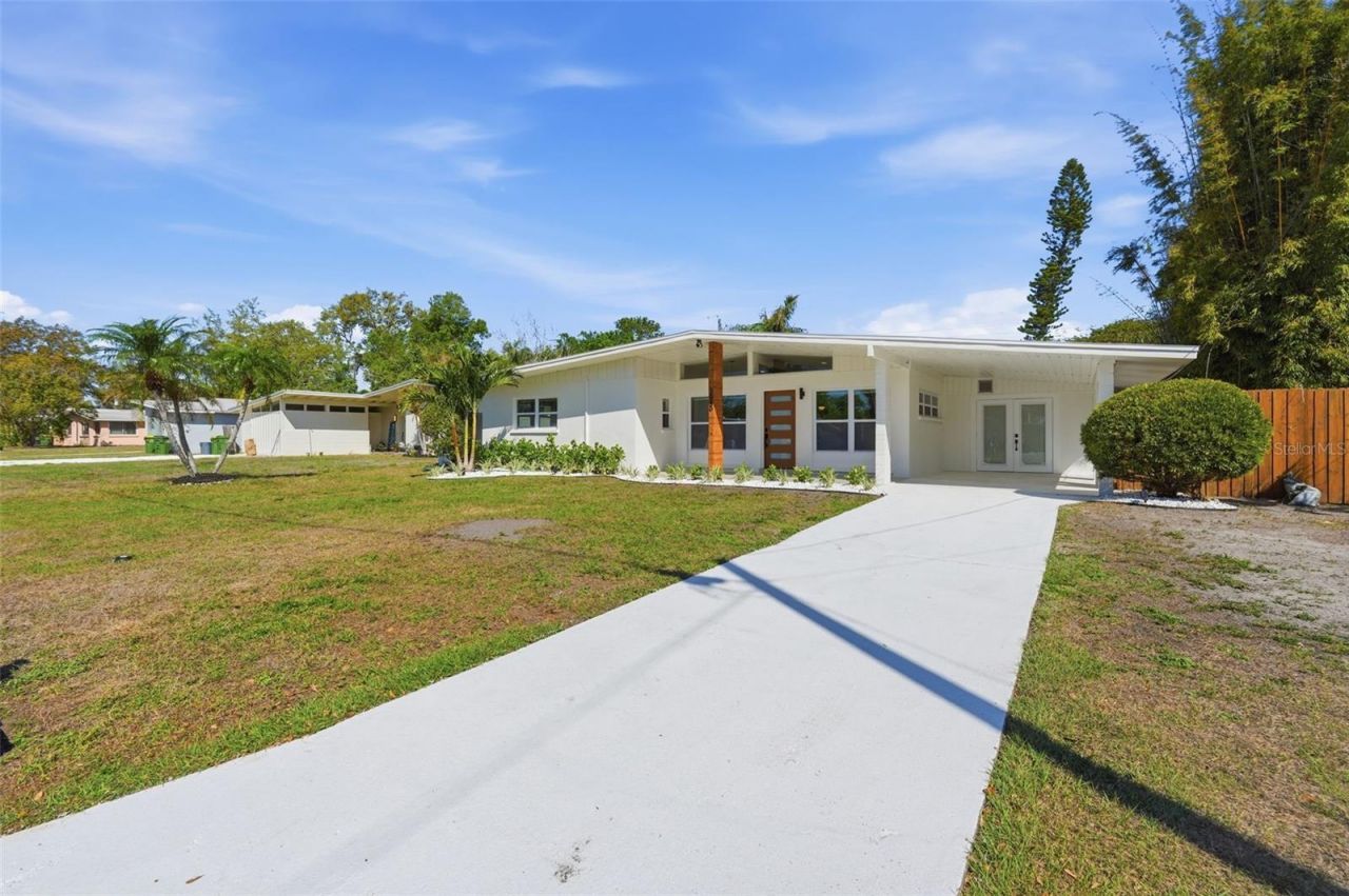 2989 Greenbriar Street, Sarasota, FL 34237 Photo
