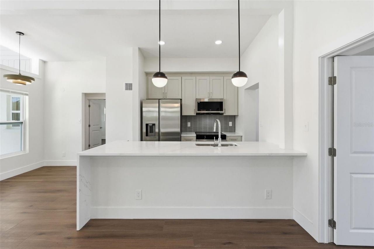 2989 Greenbriar Street, Sarasota, FL 34237 Photo