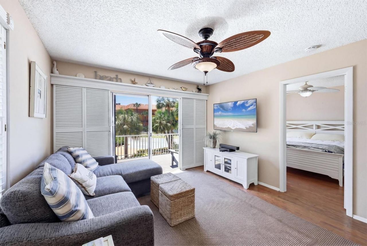 6325 Gulf Drive, Holmes Beach, FL 34217 Photo