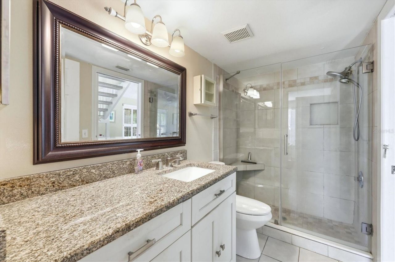 6325 Gulf Drive, Holmes Beach, FL 34217 Photo