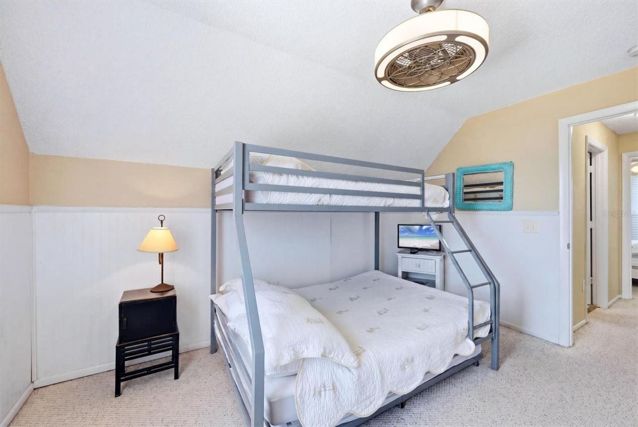 6325 Gulf Drive, Holmes Beach, FL 34217 Photo
