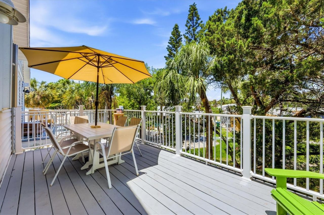 6325 Gulf Drive, Holmes Beach, FL 34217 Photo