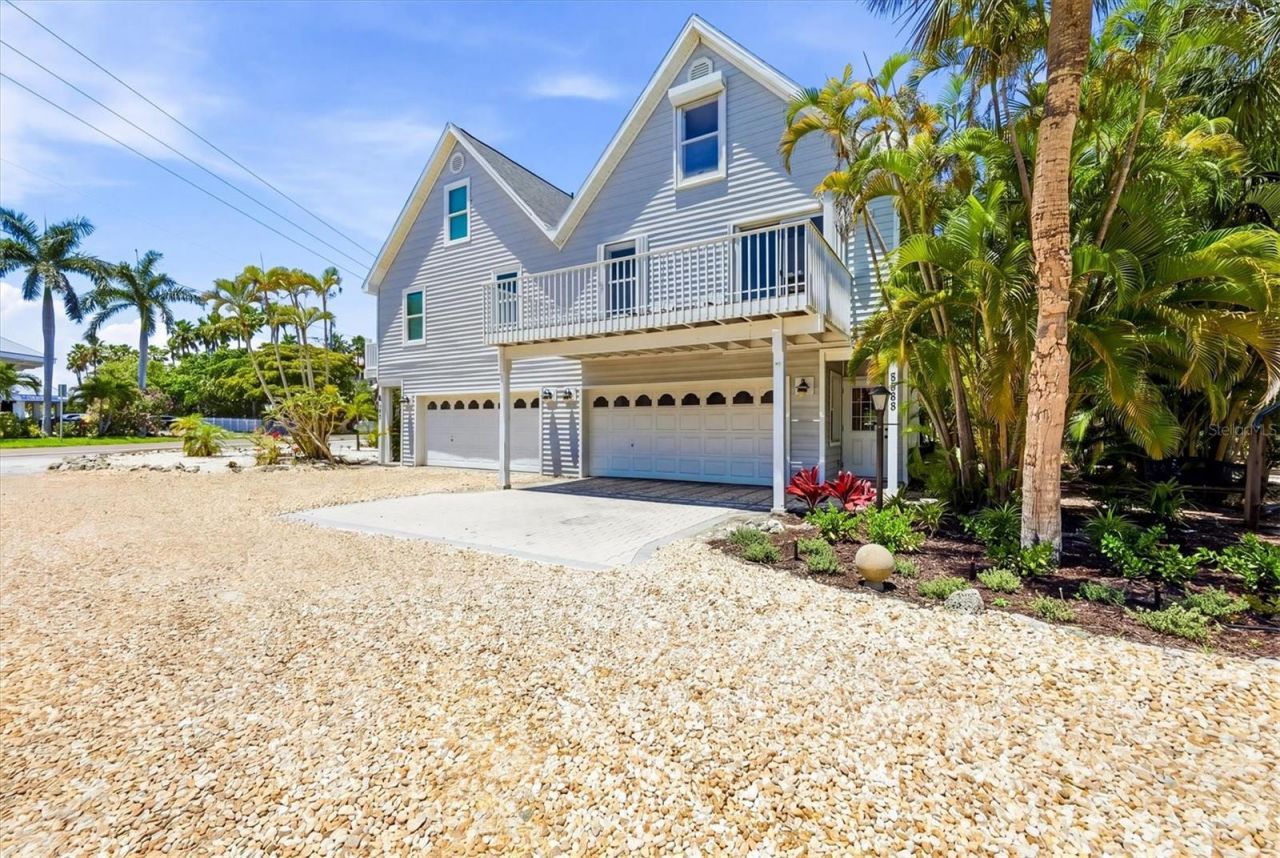 6325 Gulf Drive, Holmes Beach, FL 34217 Photo