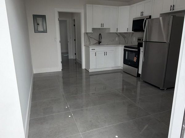 935 Jefferson Avenue, Unit 10, Miami Beach, FL 33139
