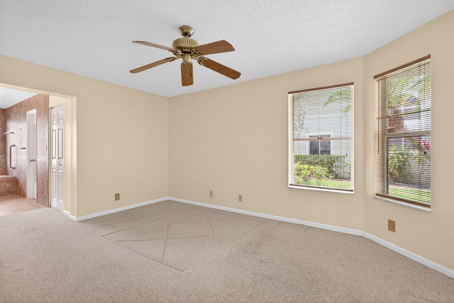 7364 Pinewalk Drive S, Margate, FL 33063 Photo