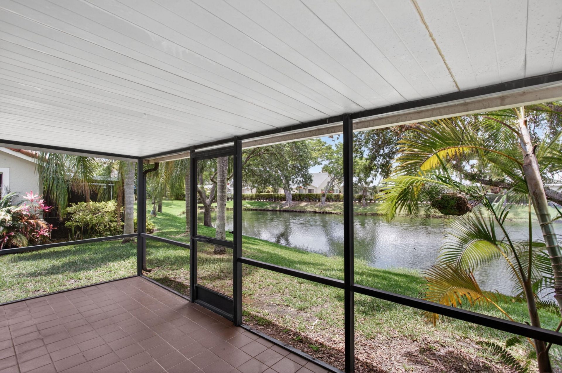 7364 Pinewalk Drive S, Margate, FL 33063 Photo