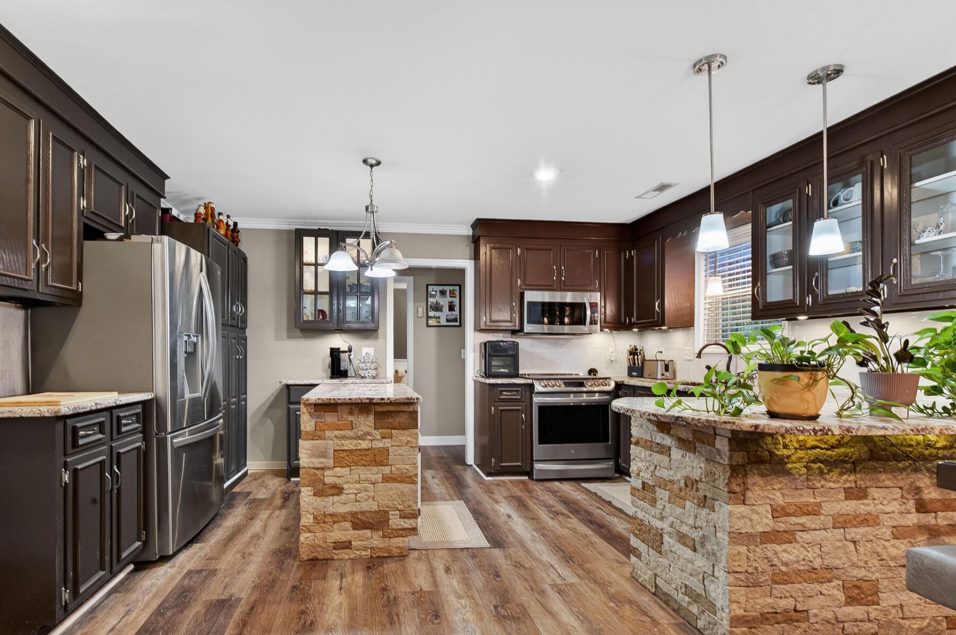 112 N Knightsbridge Court Photo 14