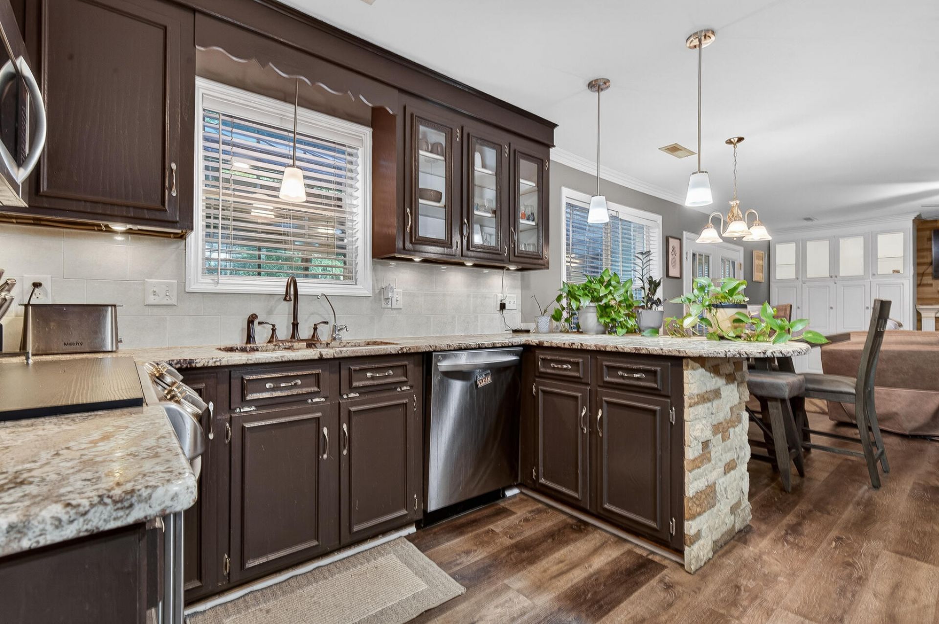 112 N Knightsbridge Court Photo 19