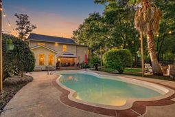 112 N Knightsbridge Court photo 4