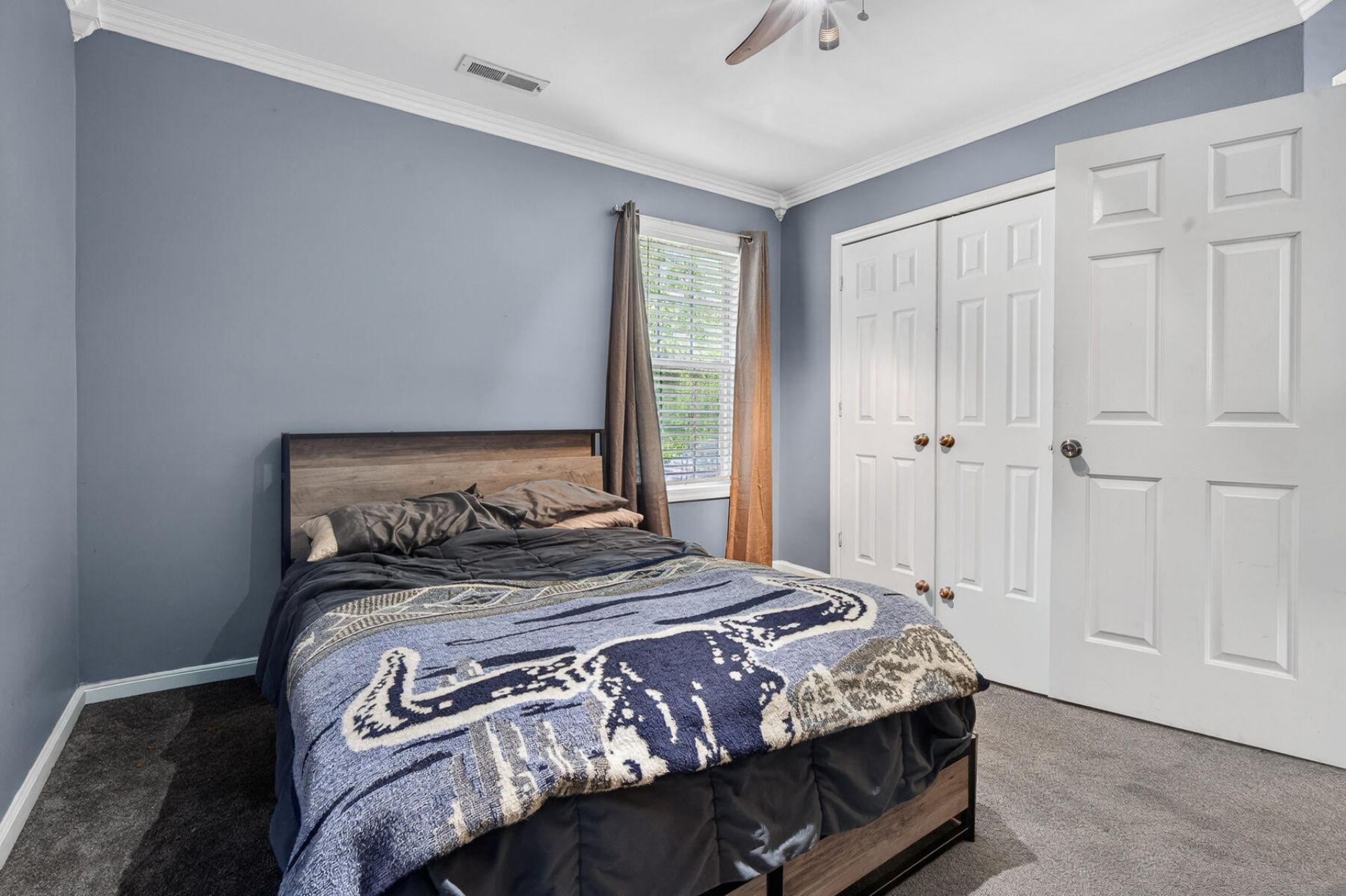 112 N Knightsbridge Court Photo 35