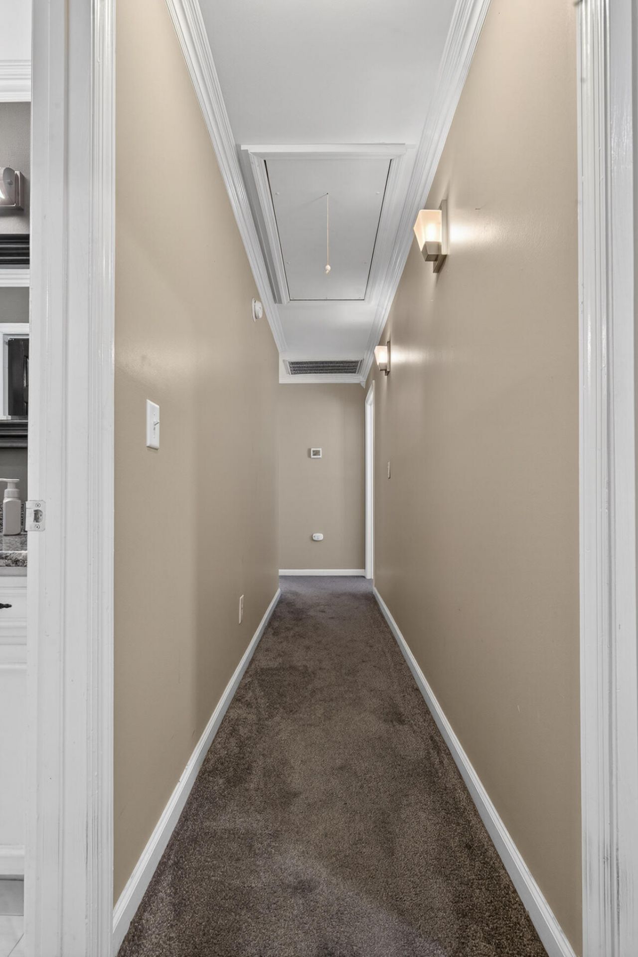 112 N Knightsbridge Court Photo 37