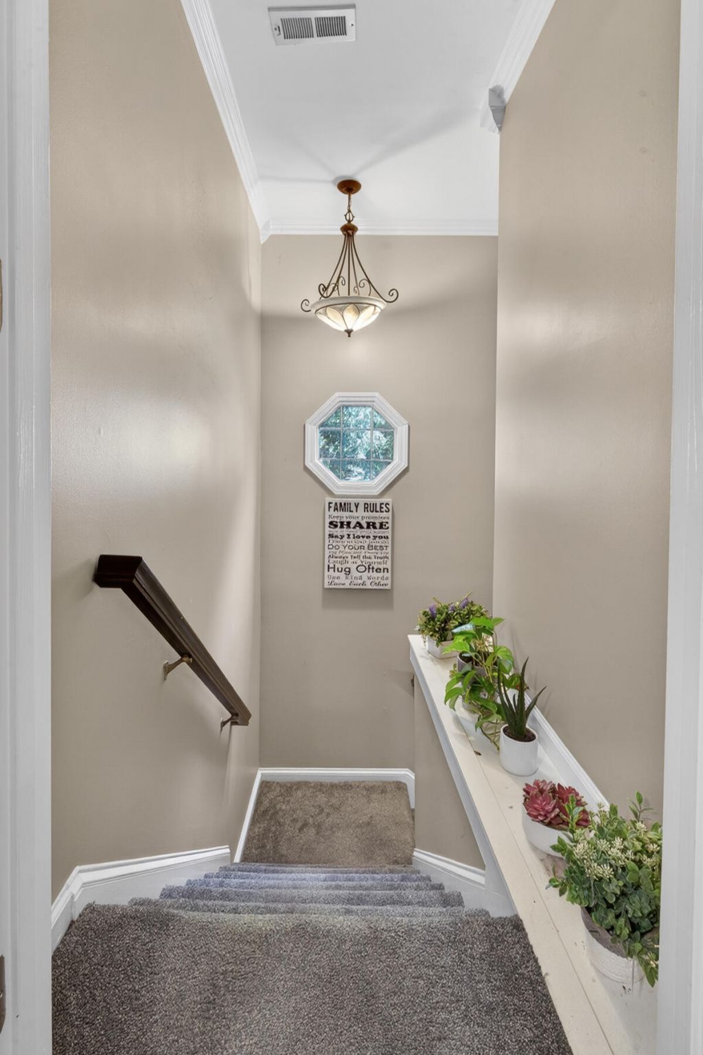 112 N Knightsbridge Court Photo 40