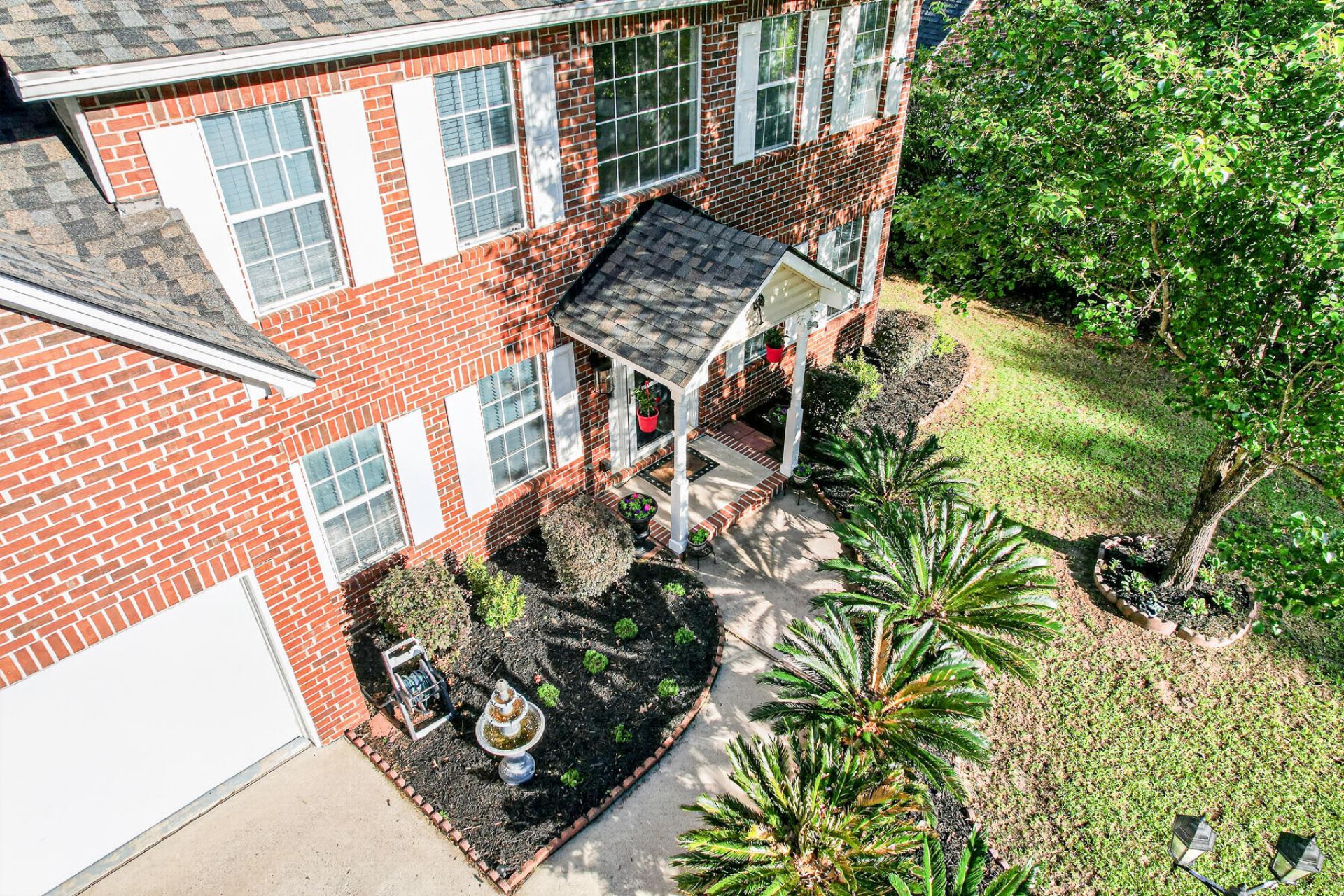 112 N Knightsbridge Court Photo 7