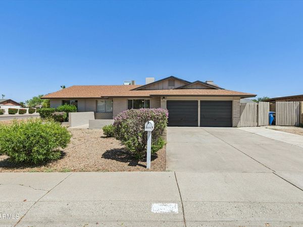 3020 W HARTFORD Drive, Phoenix, AZ 85053