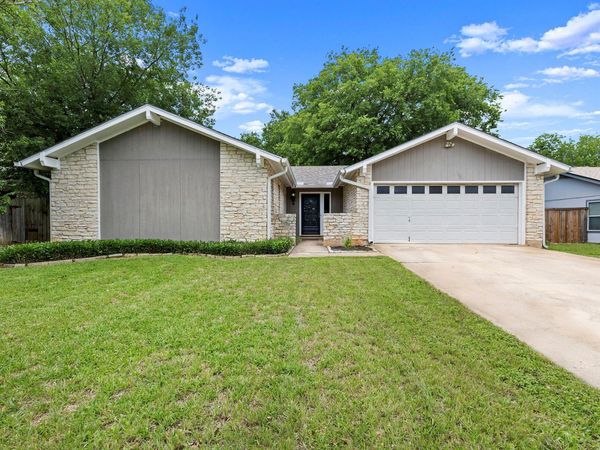 618 Buckskin DR, Round Rock, TX 78681