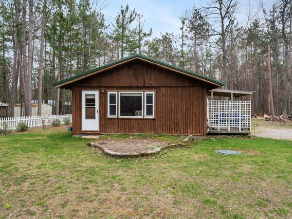 1962 E Devereaux Lake Road, Indian River, MI 49749