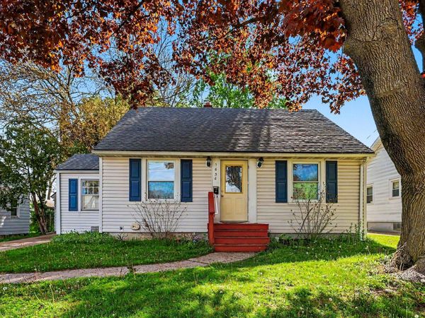 1636 Delwood Avenue SW, Wyoming, MI 49509