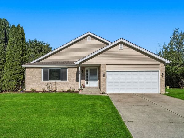 7617 Starling Drive, Schererville, IN 46375
