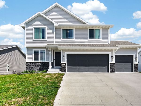 4621 SE 35th Court, Des Moines, IA 50320