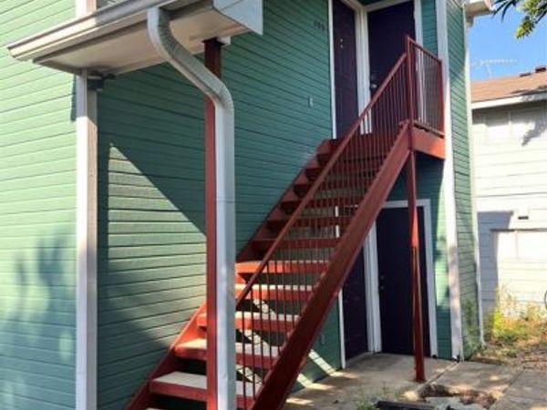 219 Bryan Street, Unit 100, Denton, TX 76201