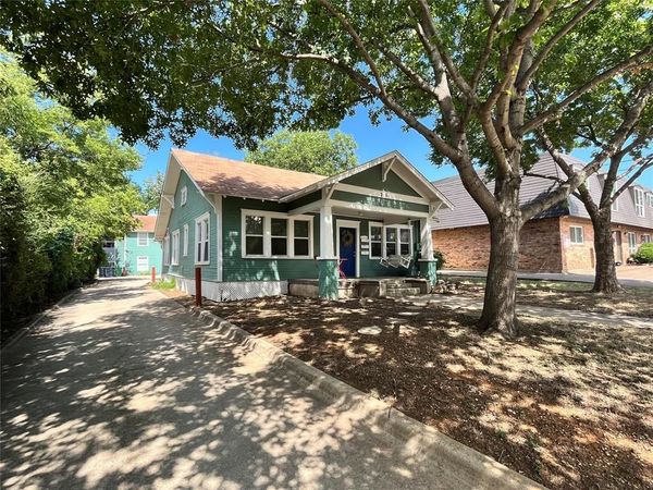 219 Bryan Street, Unit 100, Denton, TX 76201