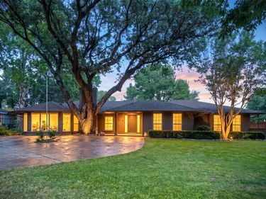 11083 Erhard Drive, Dallas, TX 75228