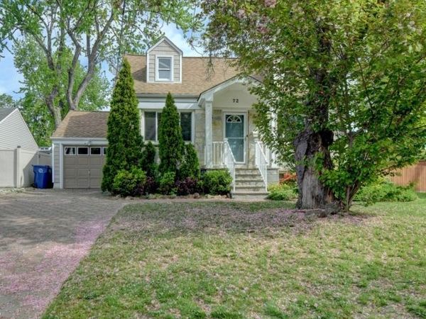 72 Colonial Dr, Clark, NJ 07066