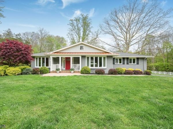 13 Laurel Pl, Chester, NJ 07930