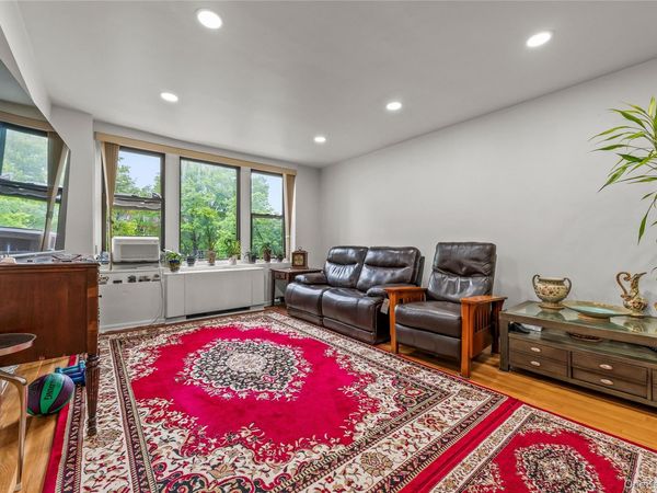18-35 Corporal Kennedy, Unit 3C, Bayside, NY 11360